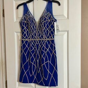 Beautiful short prom dress